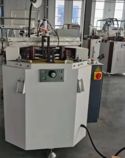 100mm Blade Stroke × 3500mm Kapasitas Bingkai Tugas Berat Tunggal Kepala Aluminium Jendela Pintu Sudut Mesin Crimping