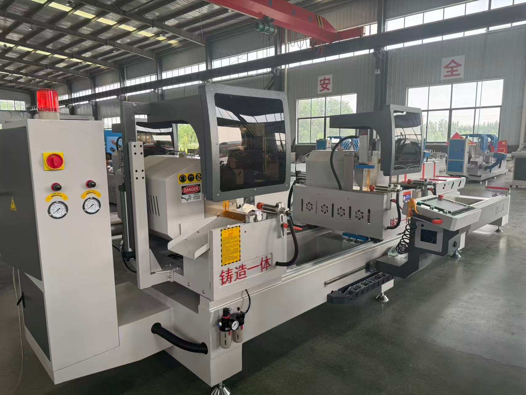 550 CNC Precision Cutting Saw, Panjang Tetap, 45°/90°