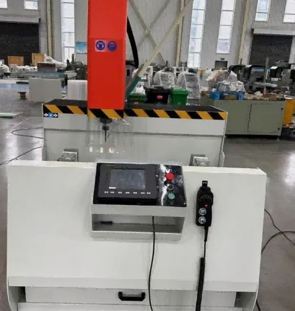 800mm 3-Axis High-kaku CNC Machining Center | Tujuan-Dibangun kanggo Industrial Aluminium Extrusions
