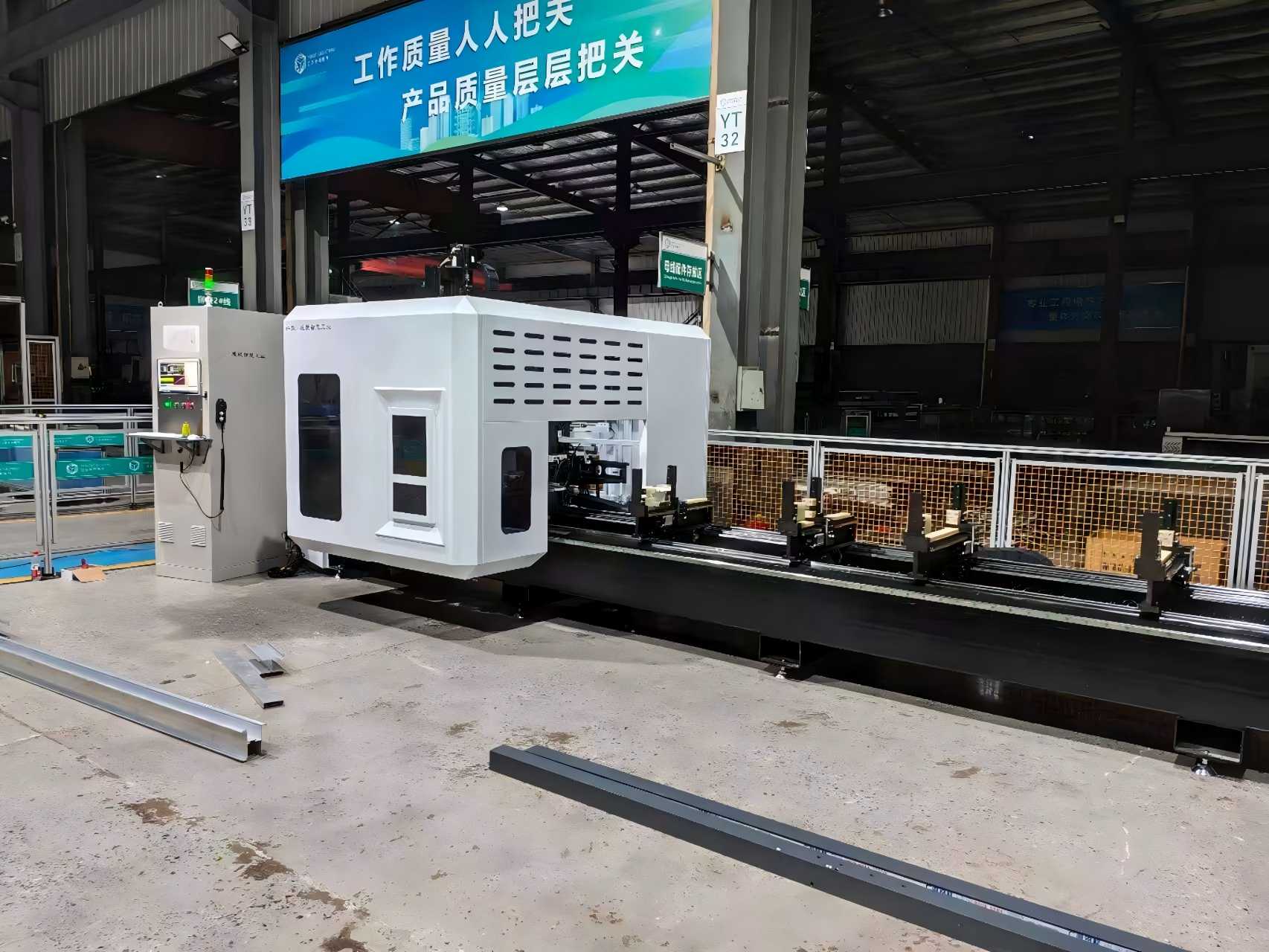 High-Rigidity 5-Axis Gantry Machining Center kanggo Profil Wall Curtain
