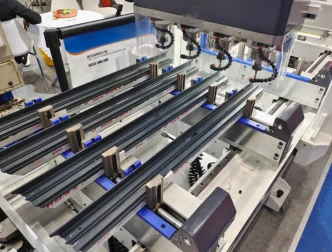 Precision 4-Kepala CNC Aluminium Curtain Wall Drilling Machine